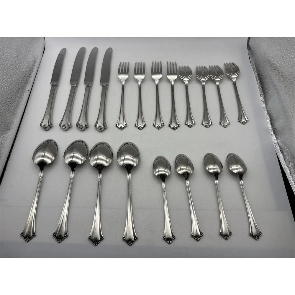 Oneida 20 piece